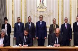 رئيس الوزراء يشهد مراسم توقيع اتفاقية المساهمين بين قناة السويس ومجموعة شركات “V” اليونانية